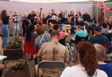 La Orquesta de barrio sale del Ribera durante el verano