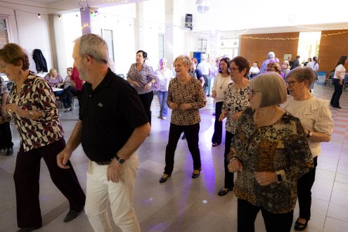 El Ayuntamiento amplía la oferta de bailes para la gente mayor para garantizar actividad cada fin de semana