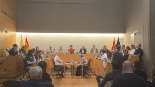 El Pleno Municipal congela el IBI en los hogares y comercios, y el resto de impuestos, tasas y precios públicos